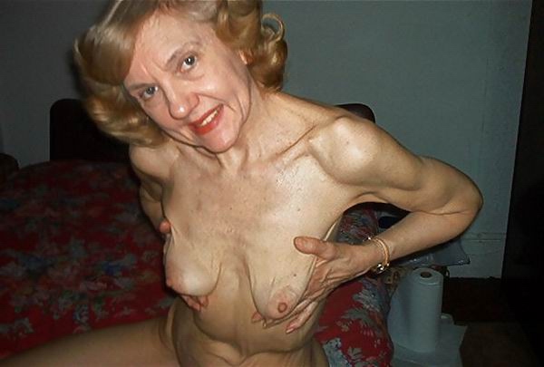 Very Skinny Old Amateur Granny Posing Naked Pichunter