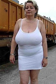 granny-big-boobs292.jpg